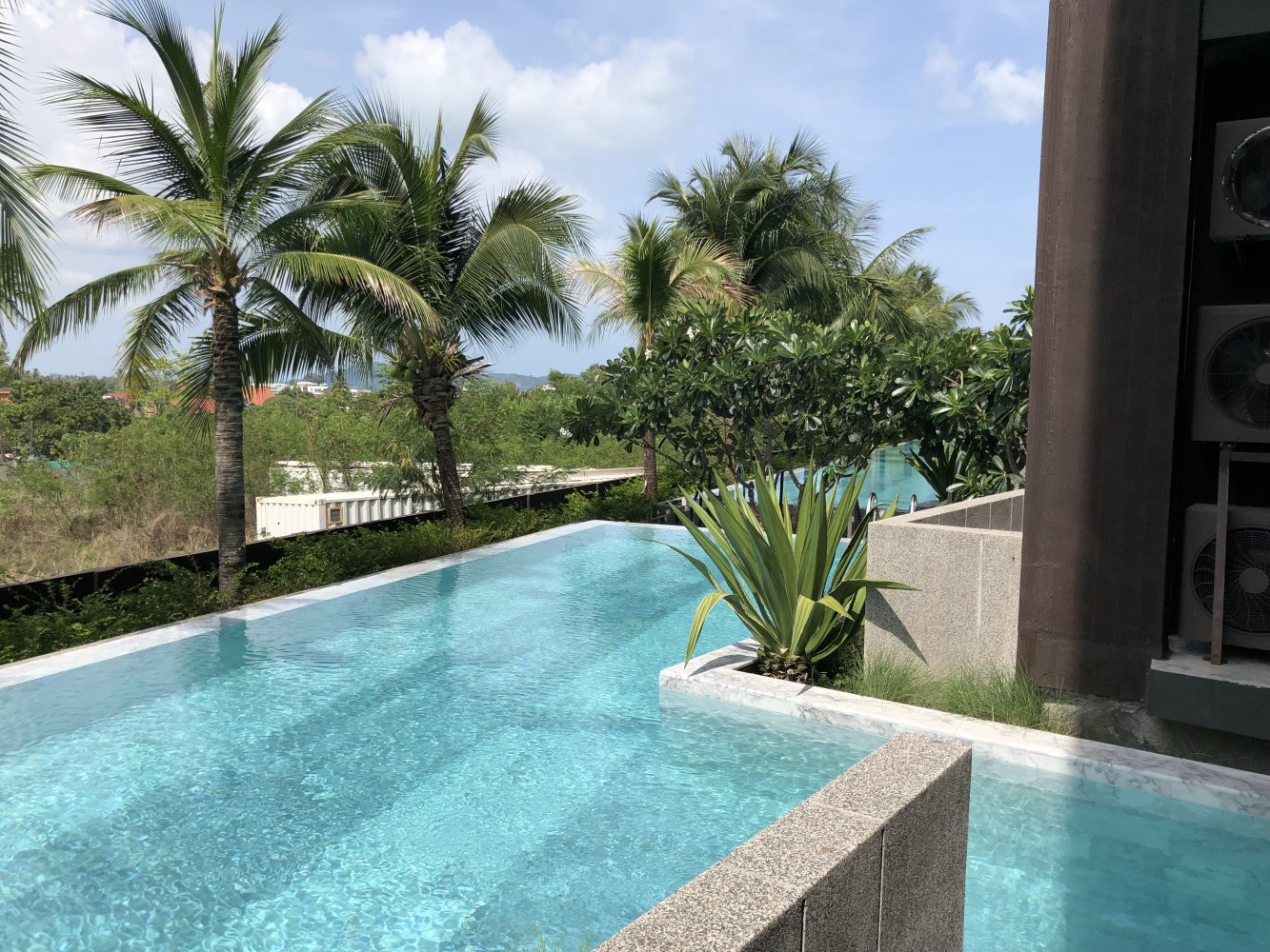 Property image - full photo 4