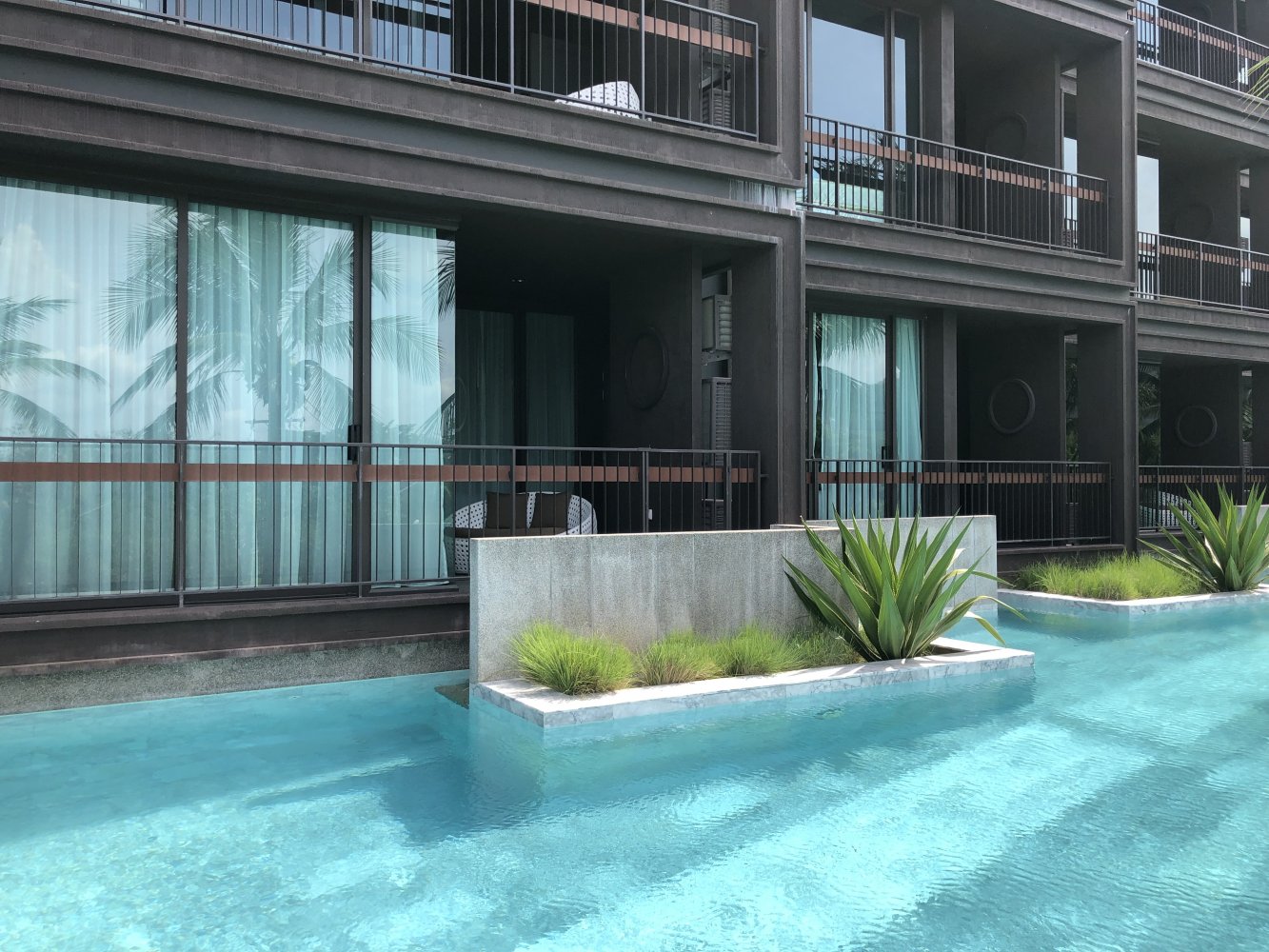 Property image - full photo 3