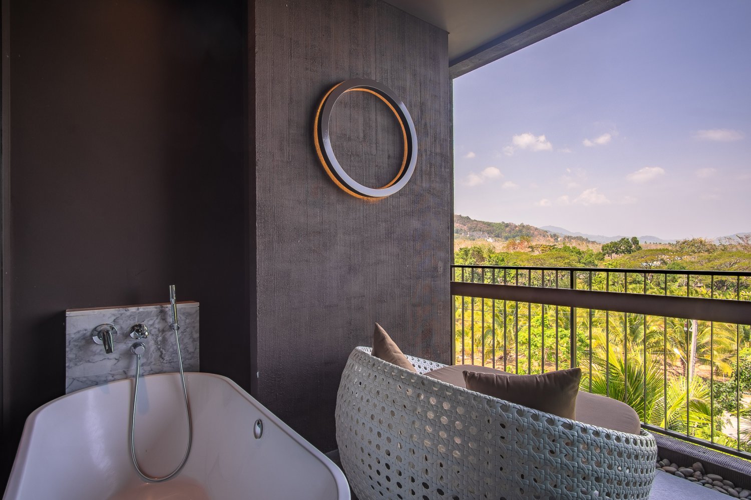 Property image - full photo 3