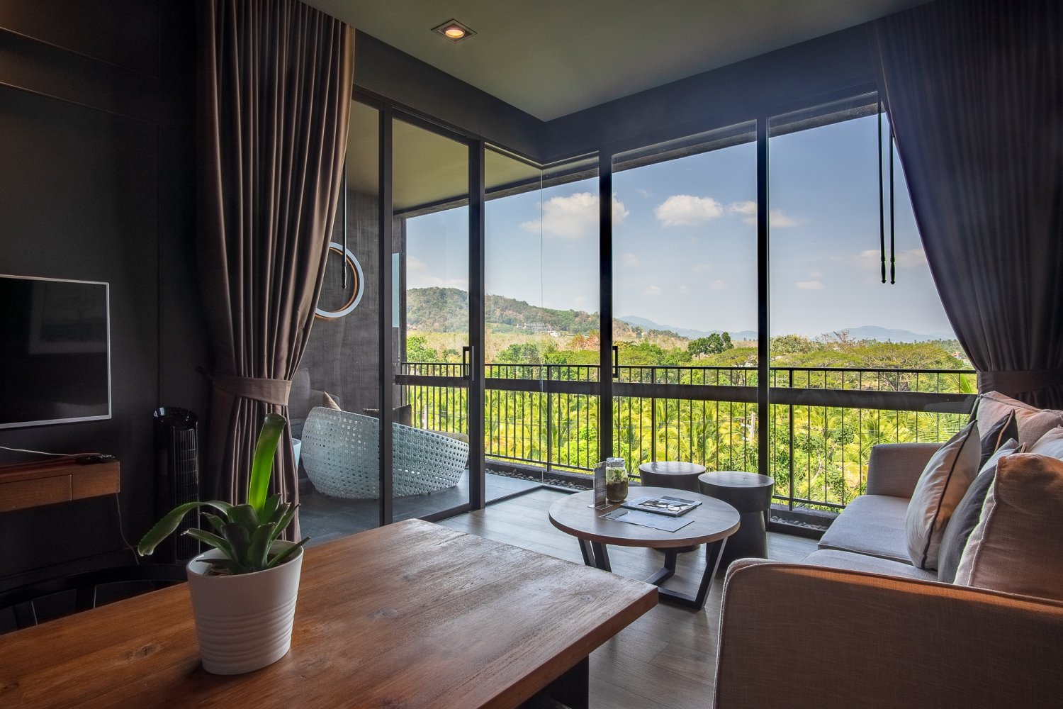 Property image - full photo 5