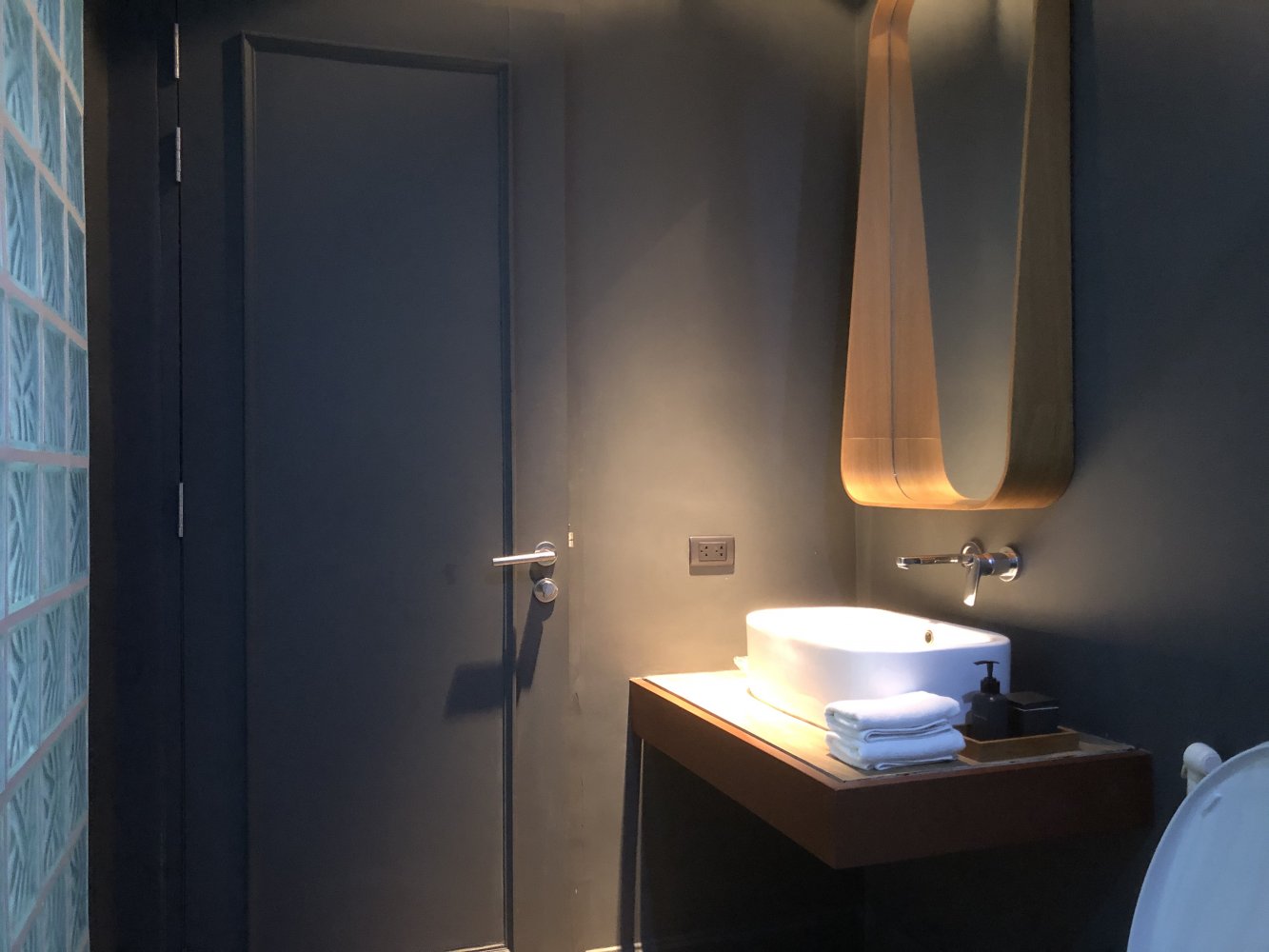 Property image - full photo 16