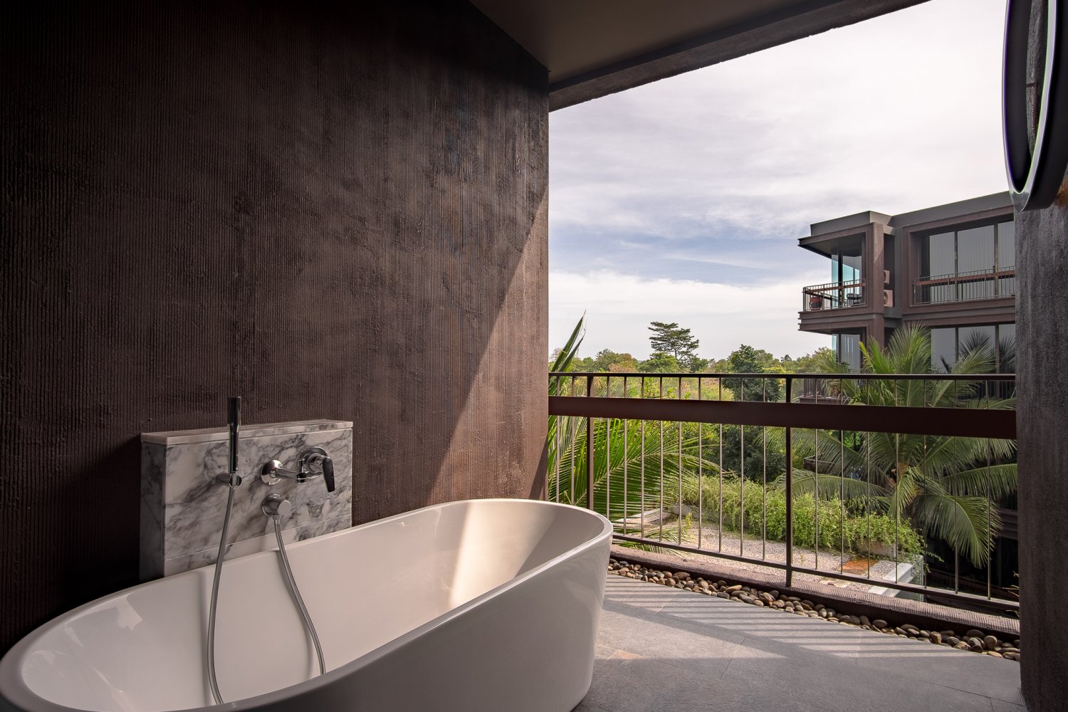 Property image - full photo 3