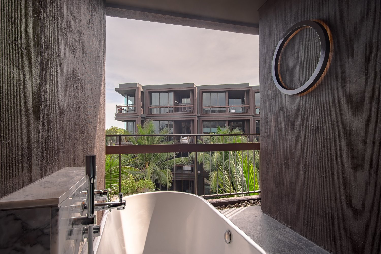 Property image - full photo 2