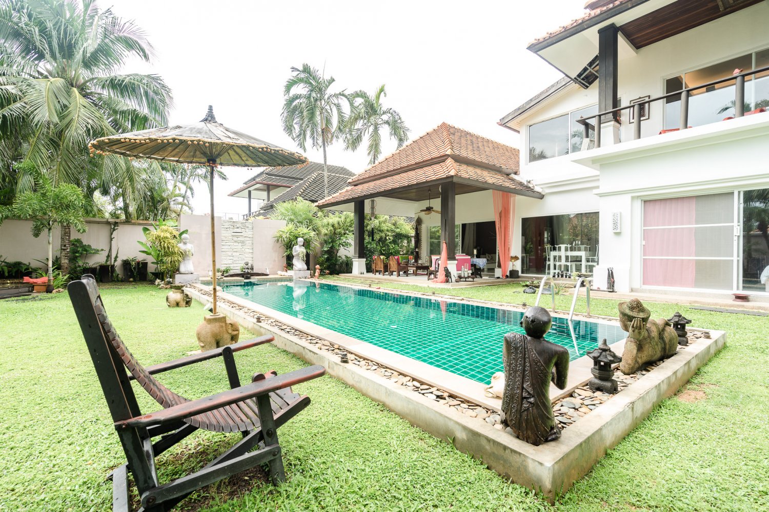 Property image - full photo 2