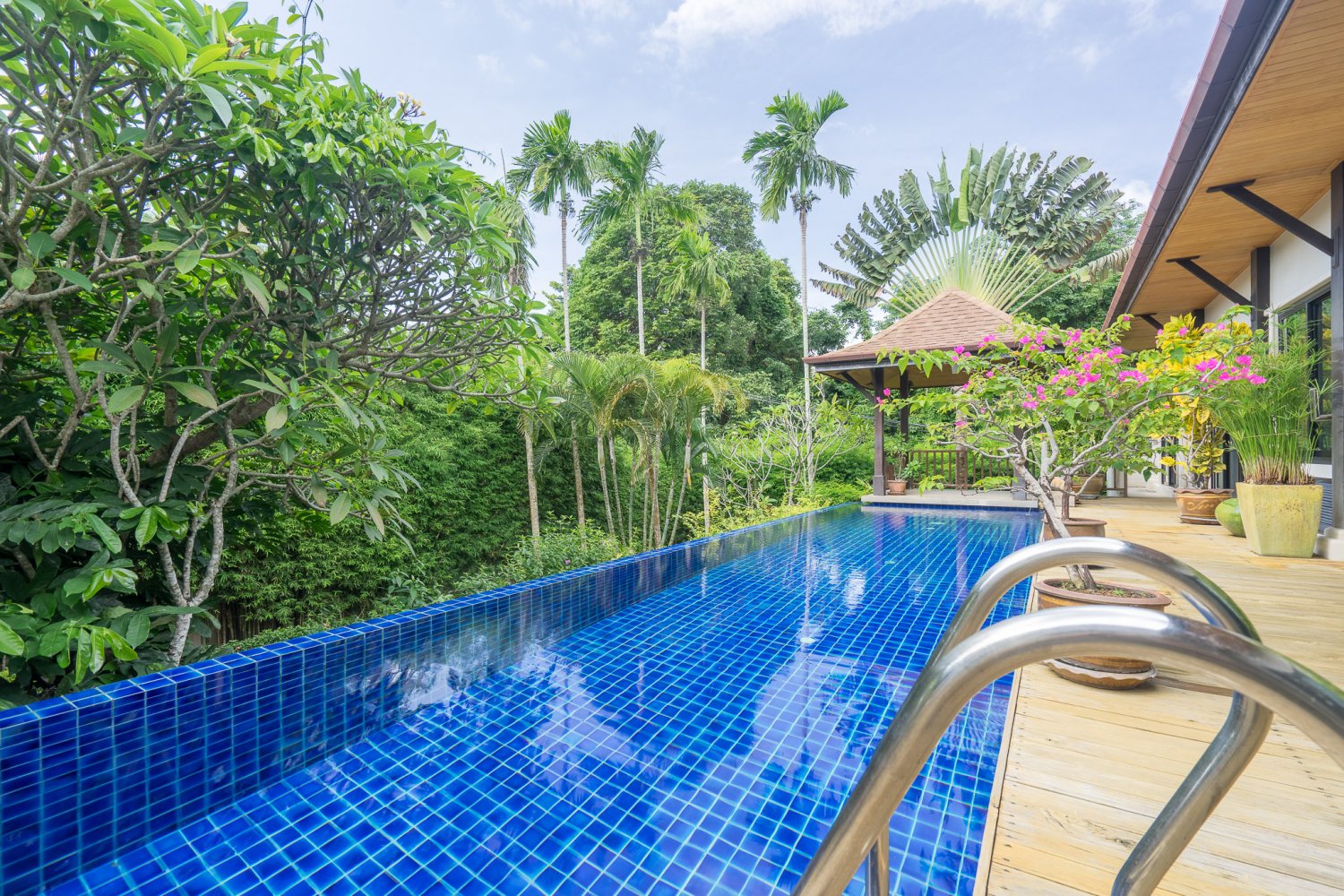 Property image - full photo 3