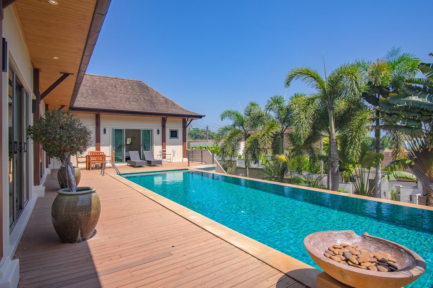 Property image - full photo 1