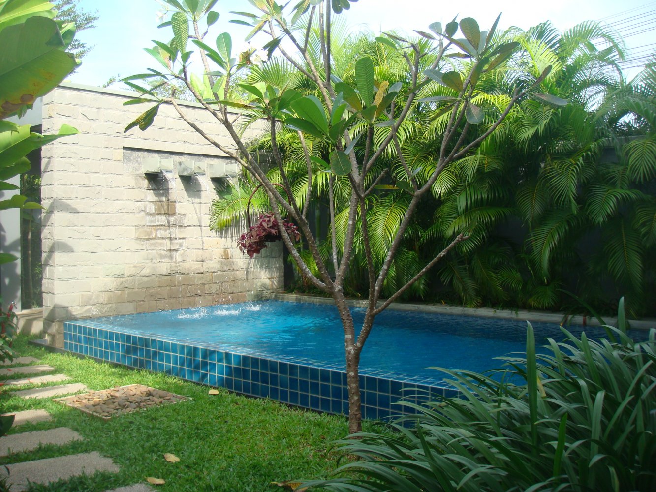 Property image - full photo 4
