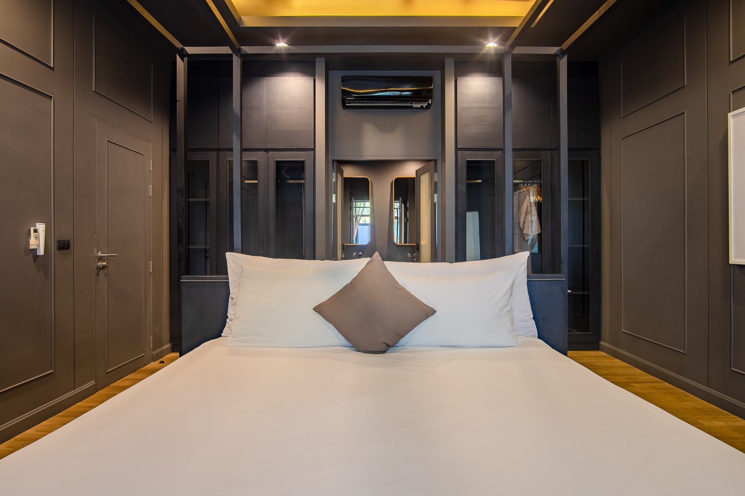Property image - full photo 13