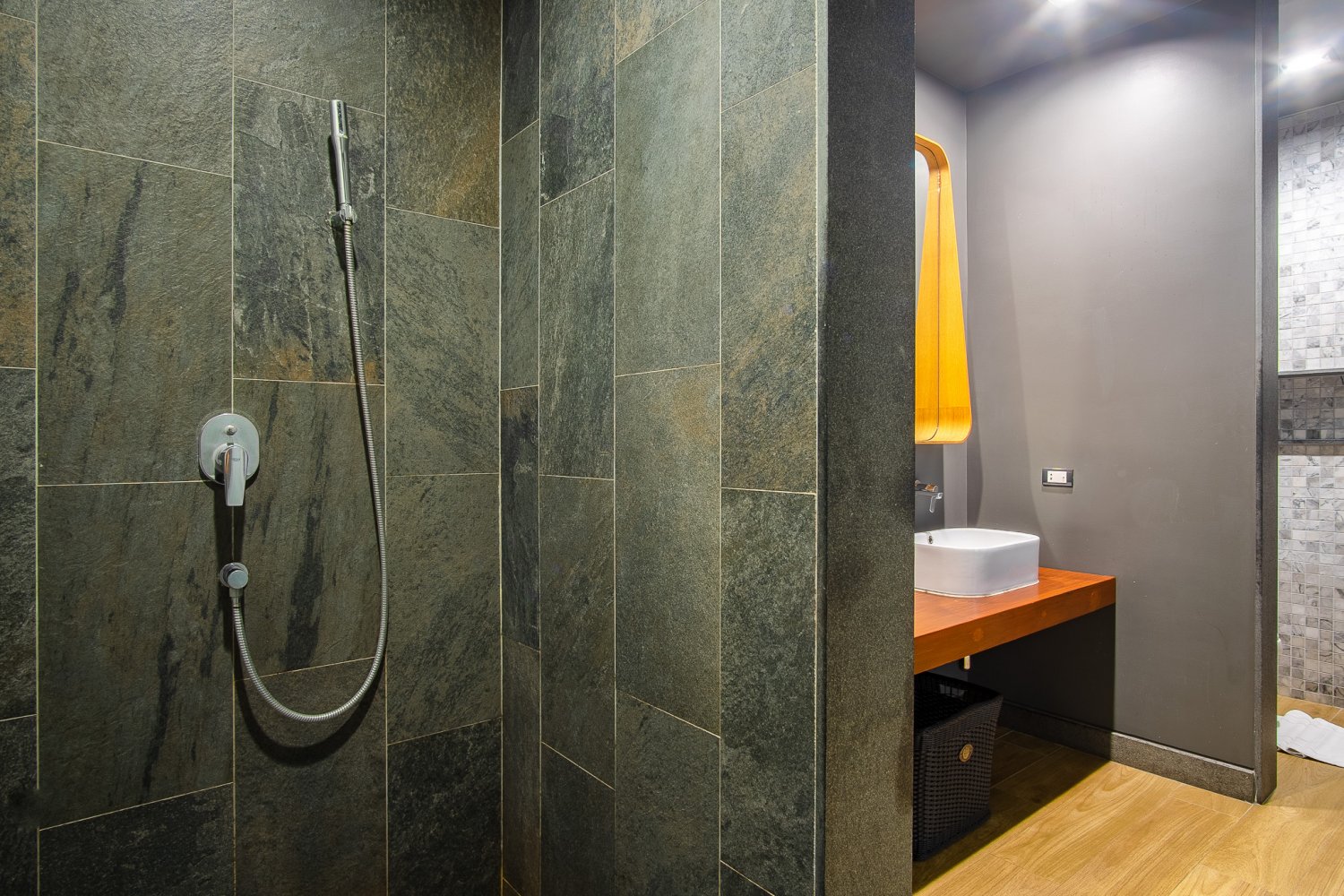 Property image - full photo 21