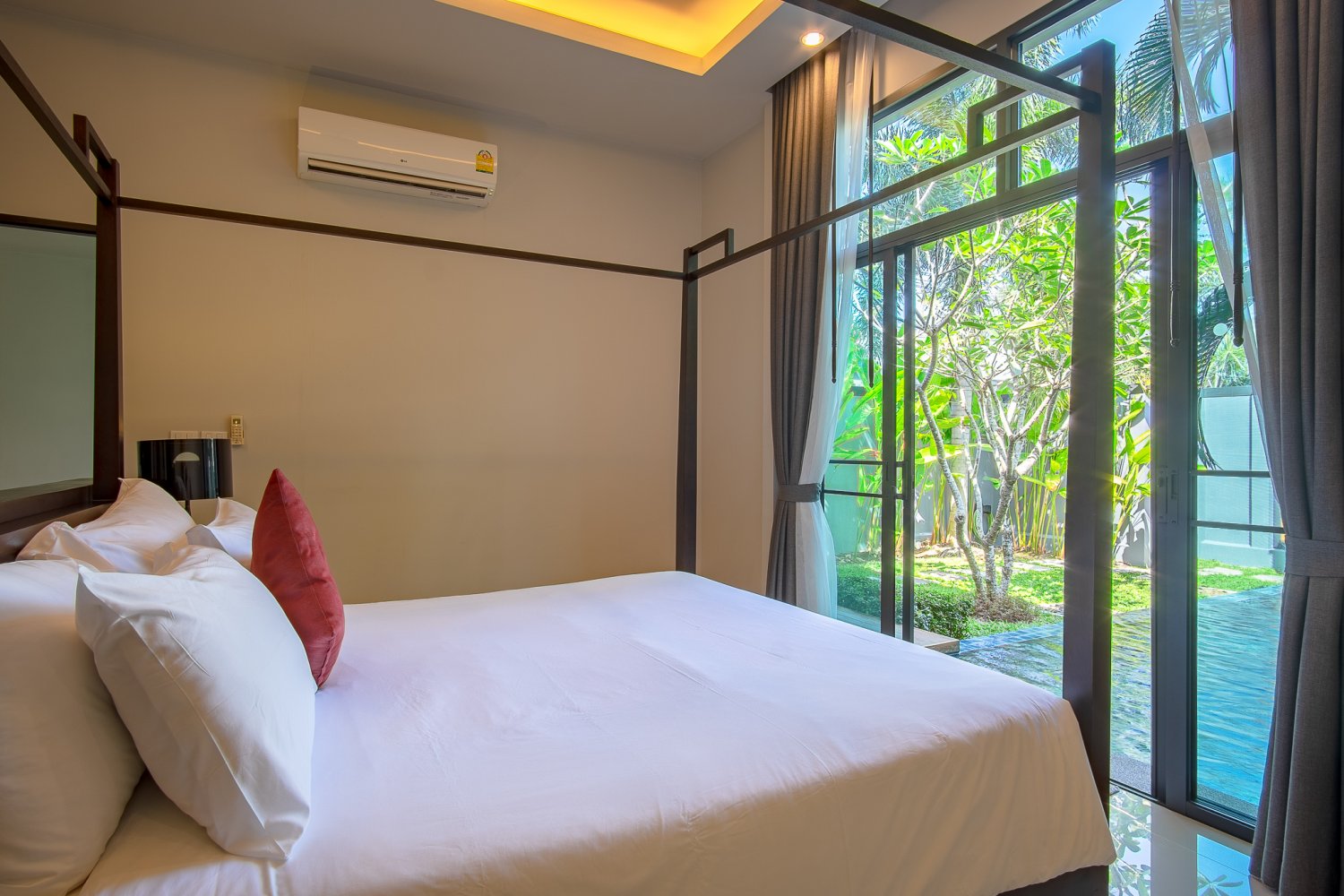Property image - full photo 16