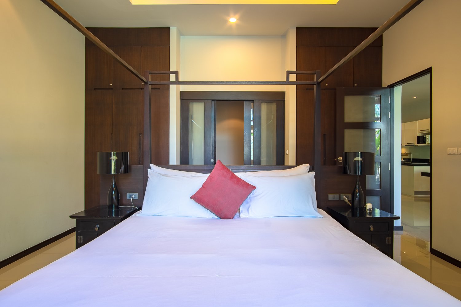 Property image - full photo 18