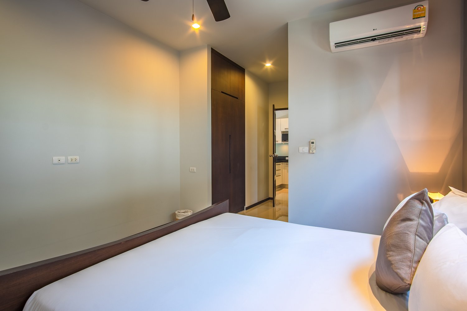 Property image - full photo 16