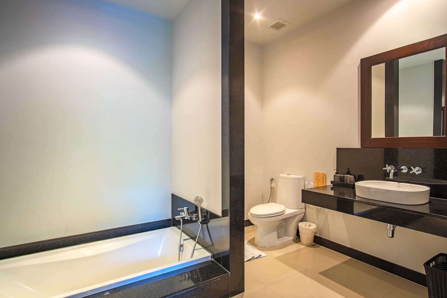 Property image - full photo 28