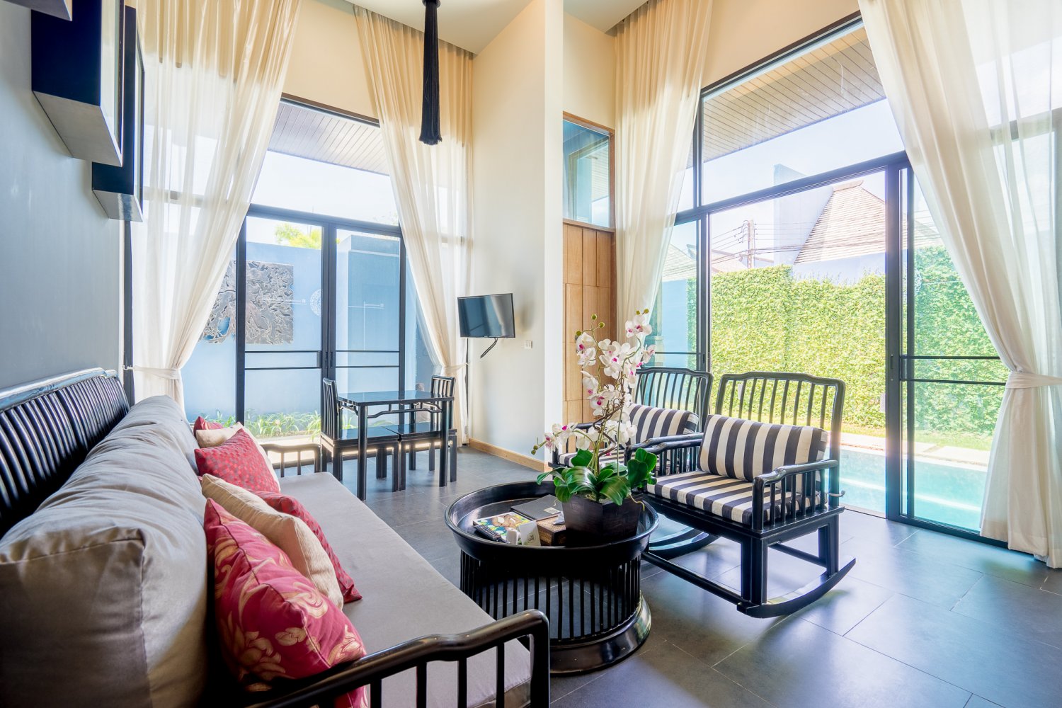 Property image - full photo 5