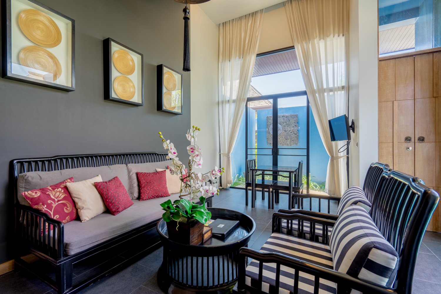 Property image - full photo 4