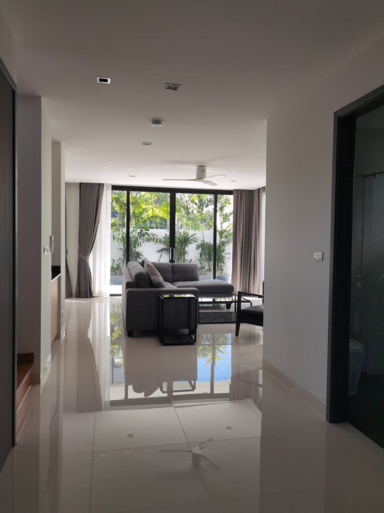 Property image - full photo 8