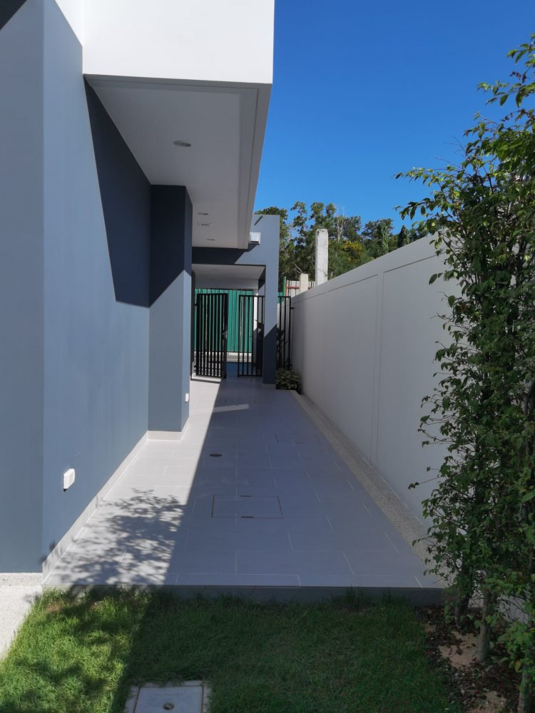 Property image - full photo 28