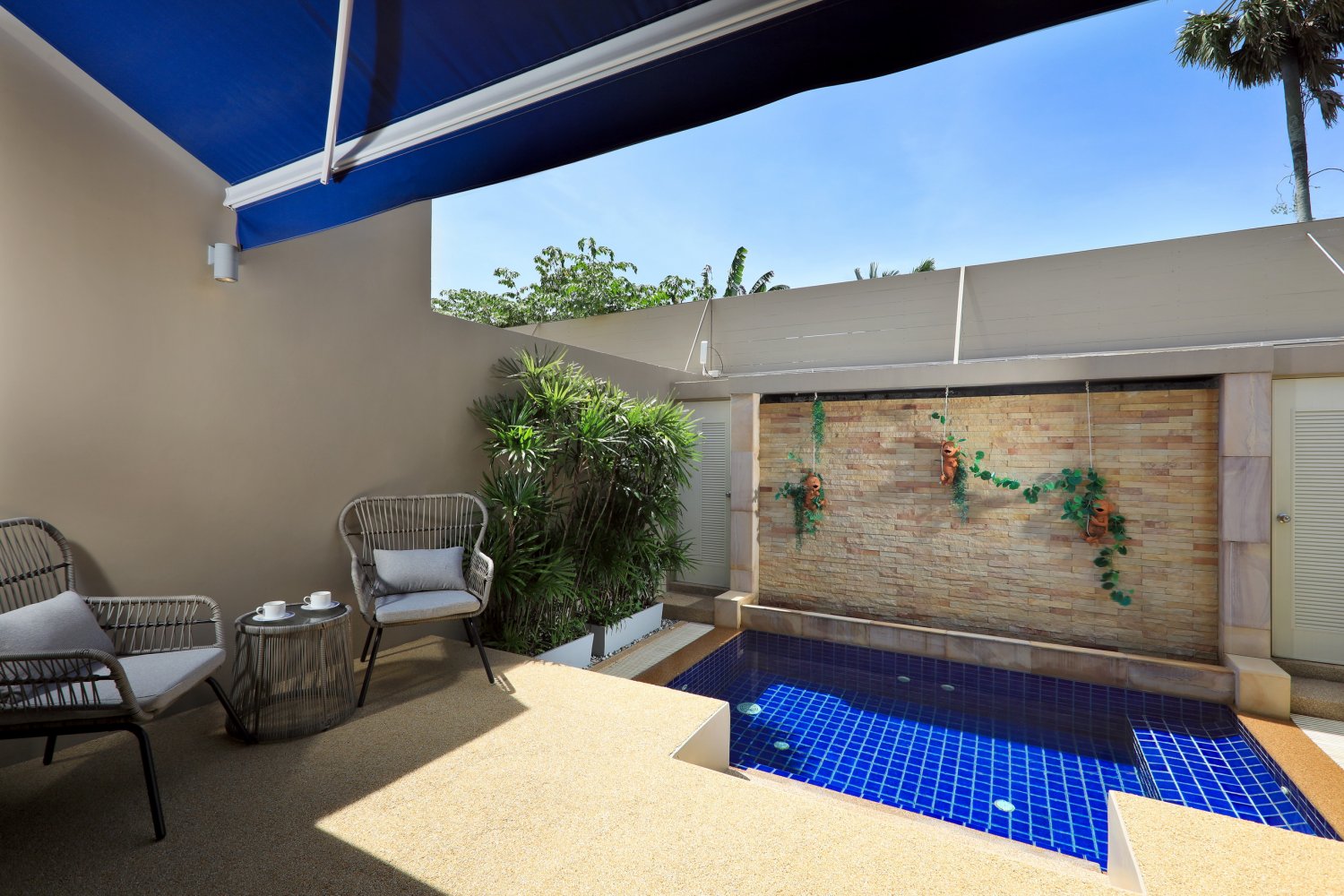 Property image - full photo 3