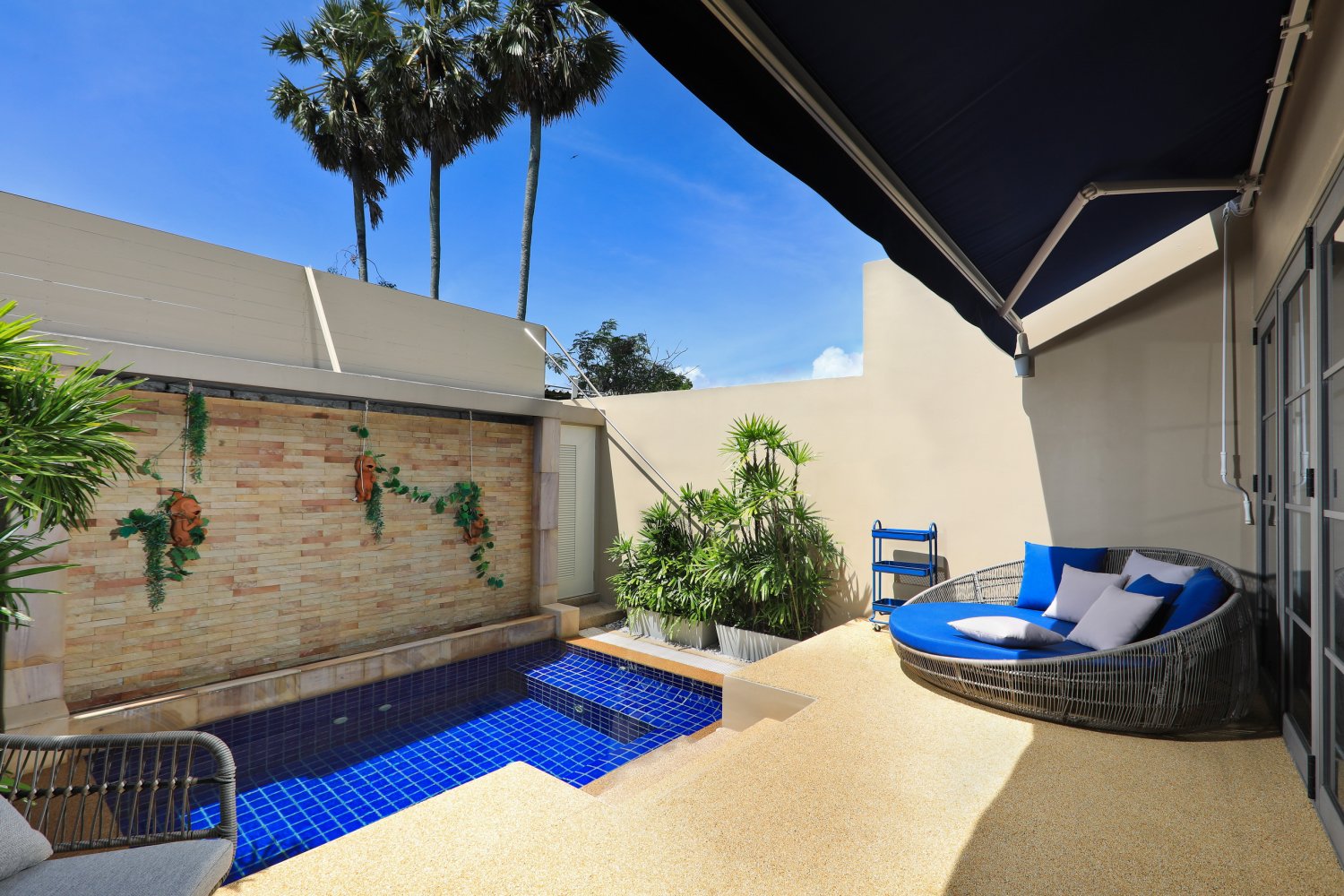 Property image - full photo 5