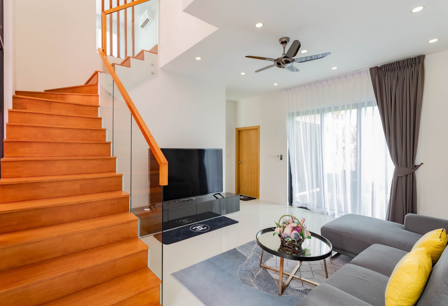 Property image - full photo 9