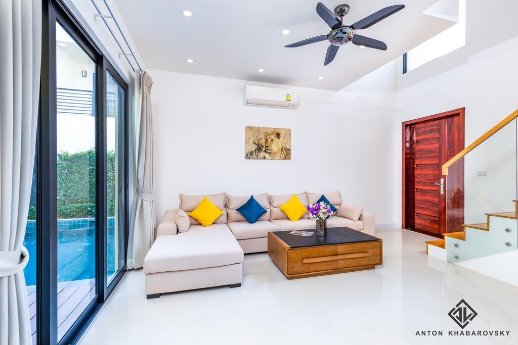 Property image - full photo 5