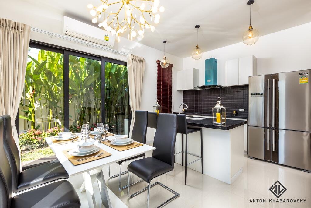 Property image - full photo 4
