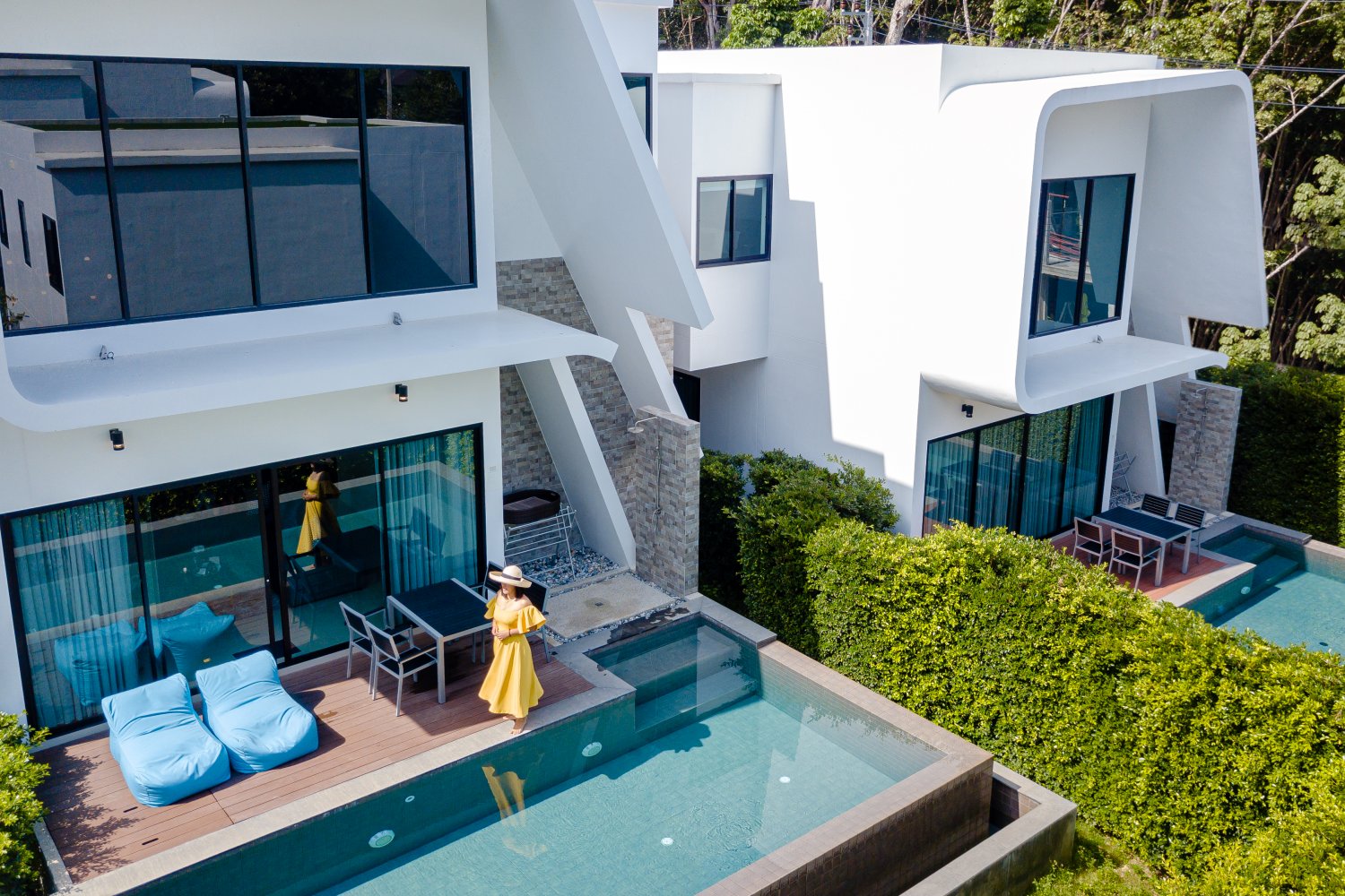 Property image - full photo 2