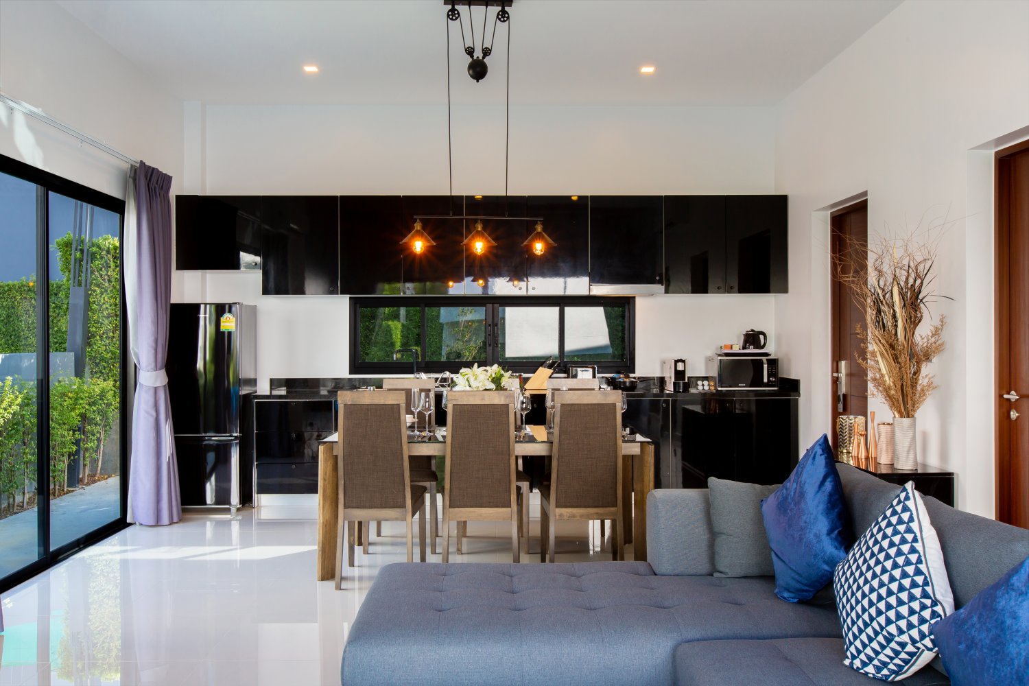 Property image - full photo 9