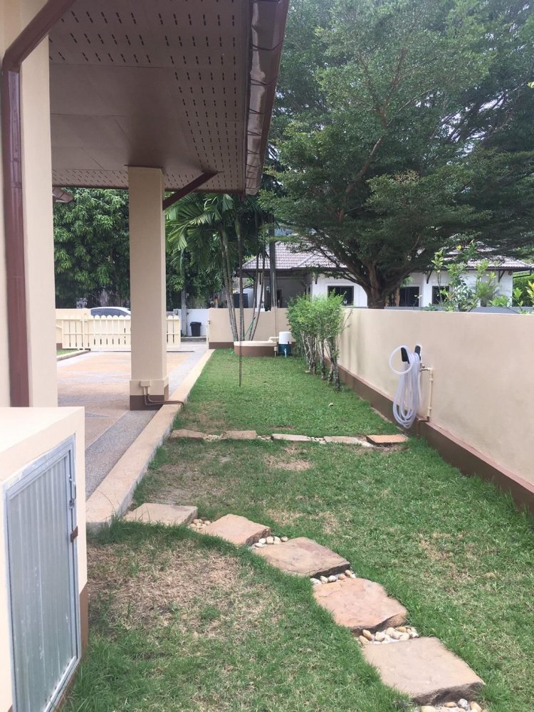 Property image - full photo 3