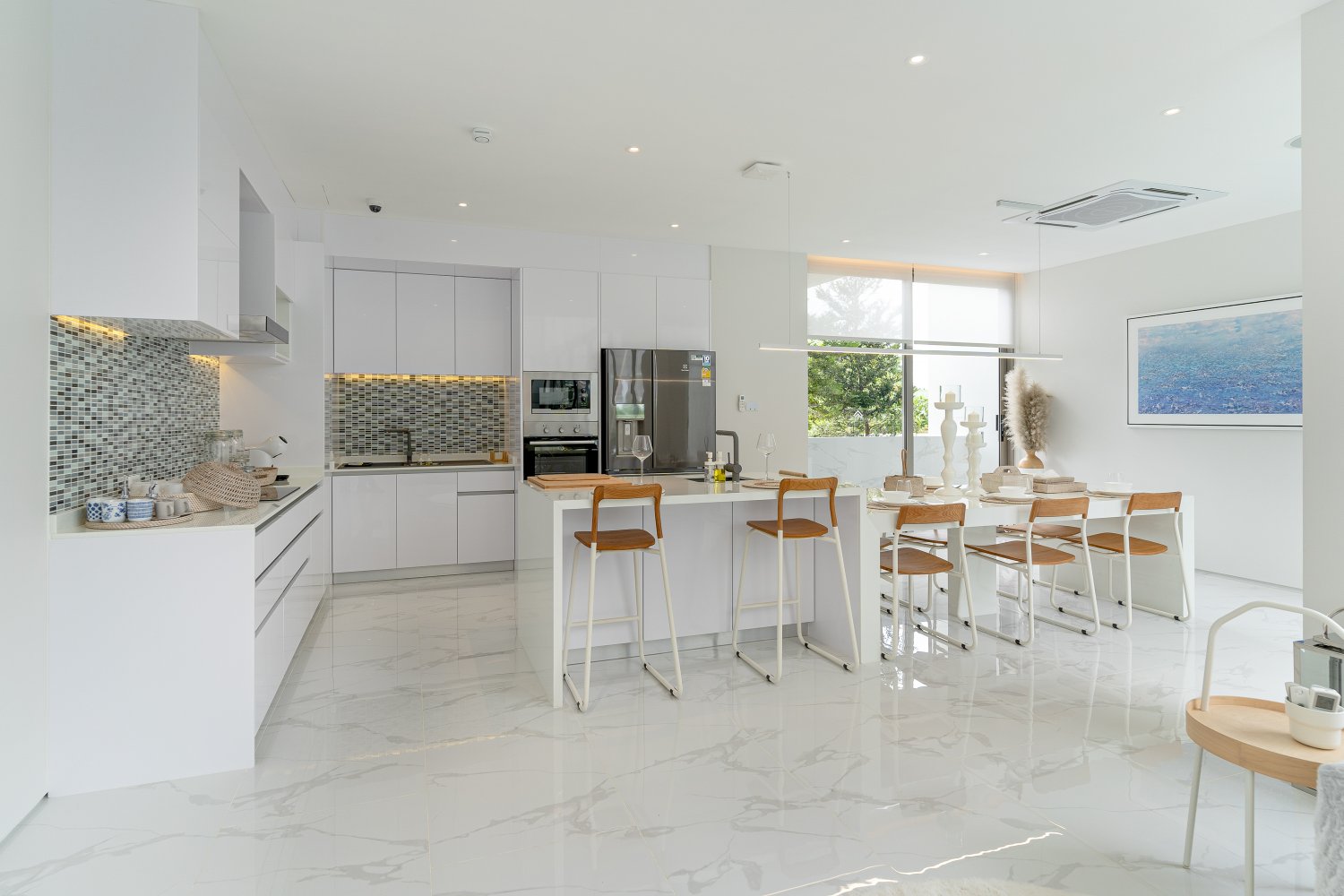Property image - full photo 17