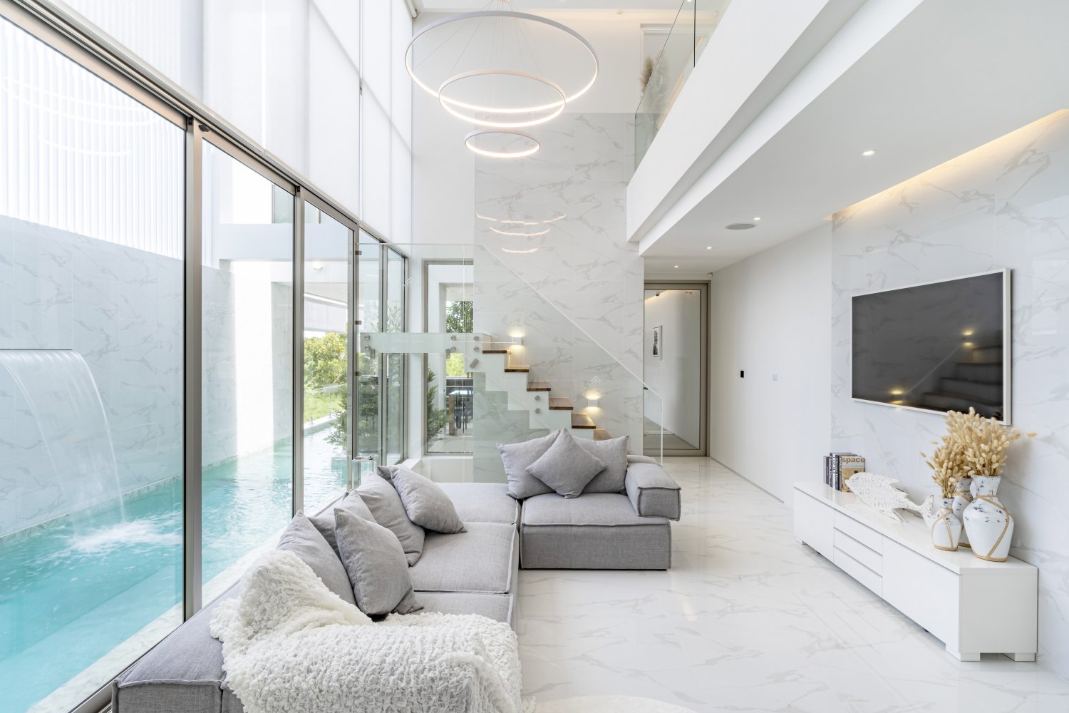 Property image - full photo 6
