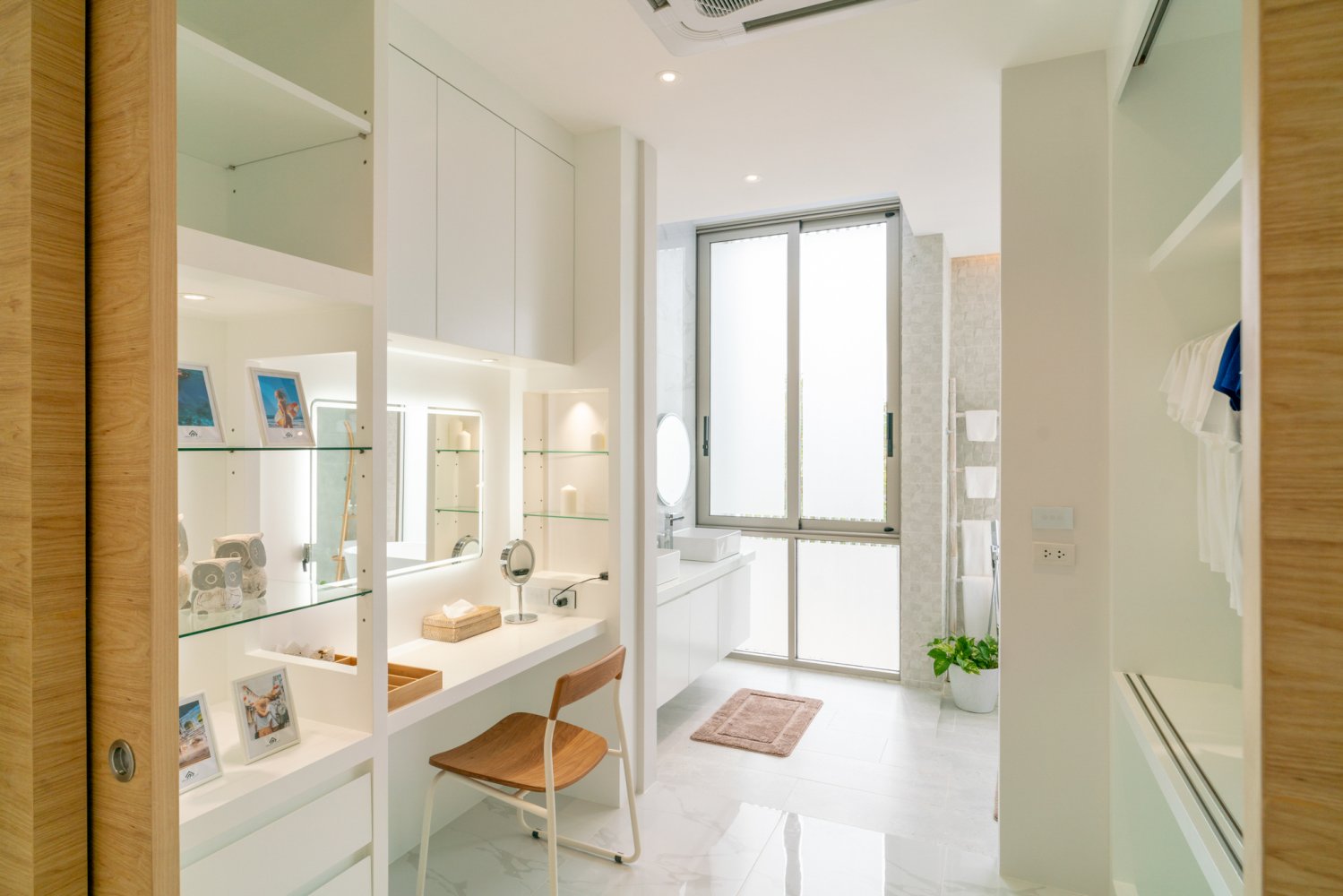 Property image - full photo 57