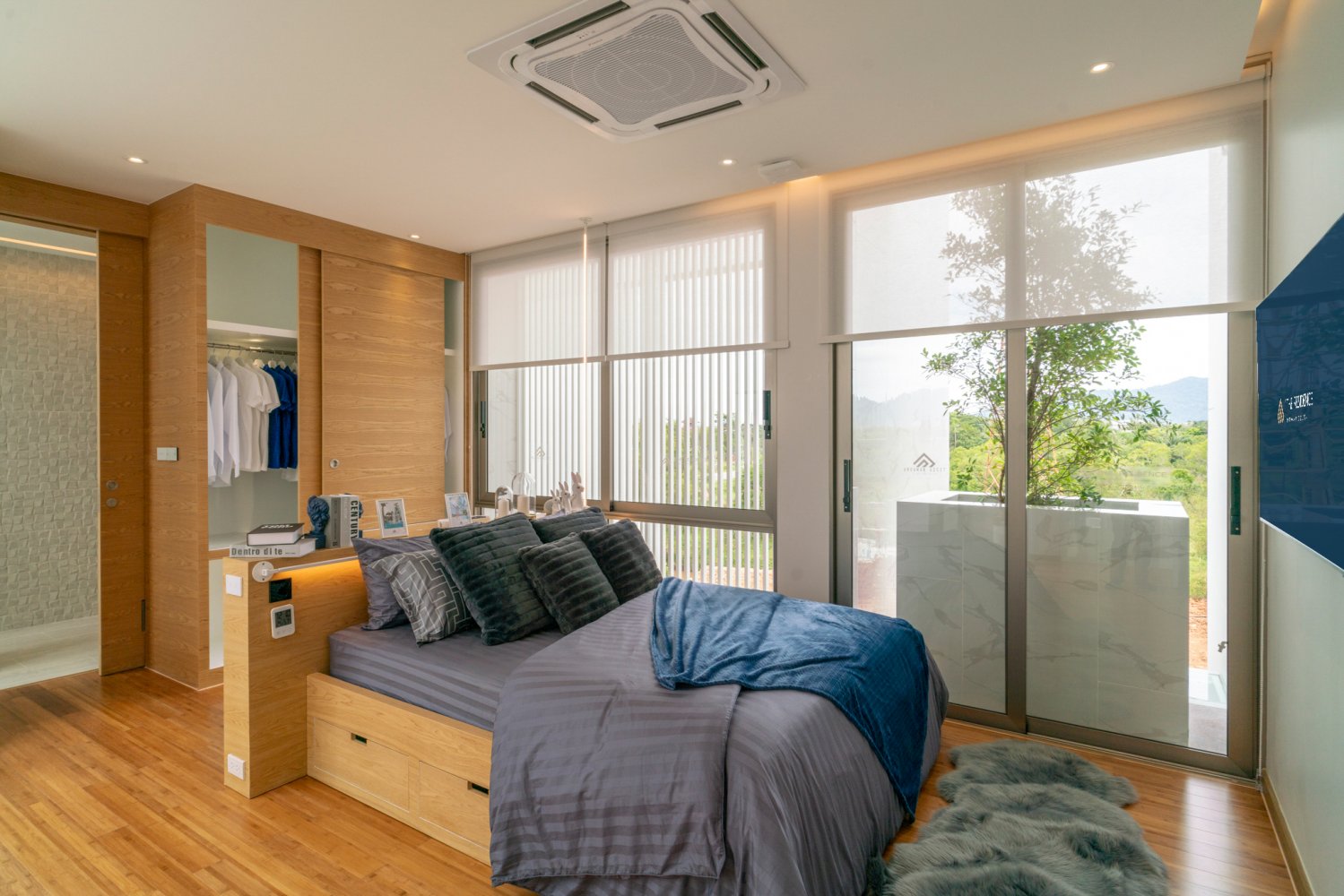 Property image - full photo 66