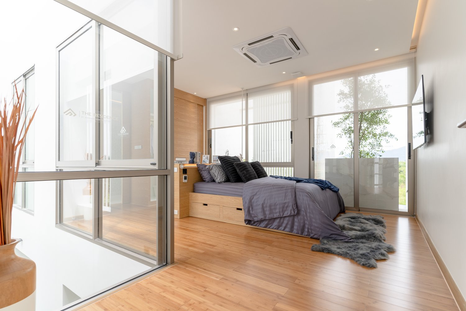 Property image - full photo 64