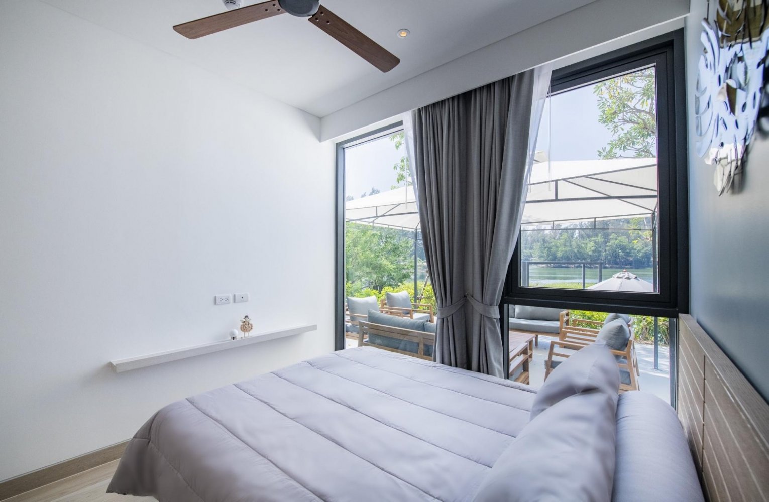Property image - full photo 15