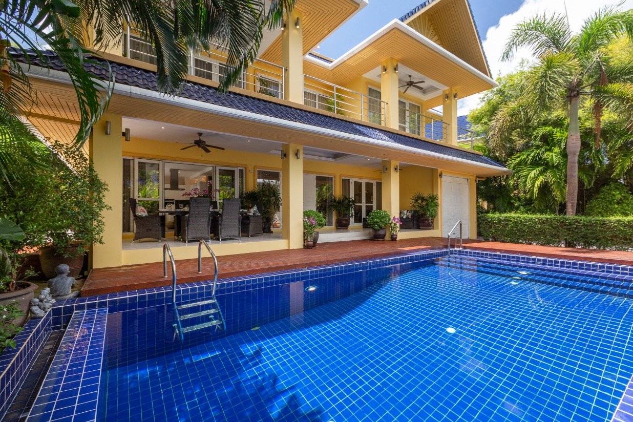 Property image - full photo 18