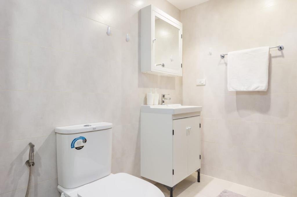 Property image - full photo 11