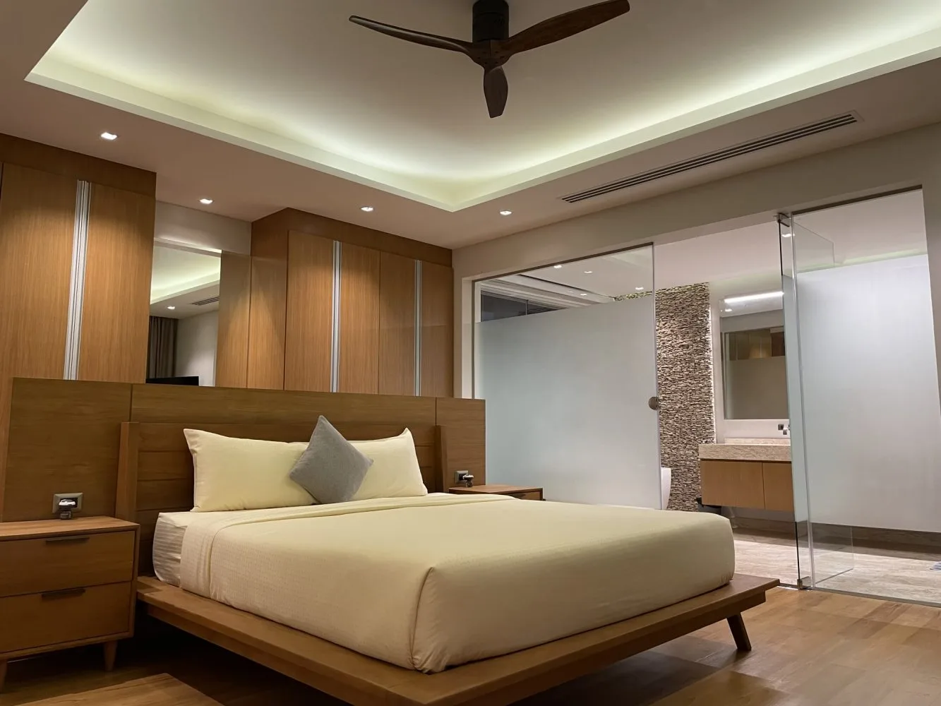 Property image - full photo 14