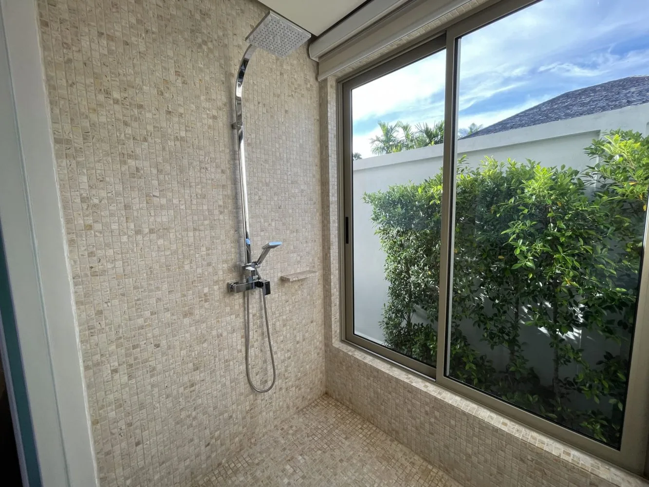 Property image - full photo 19