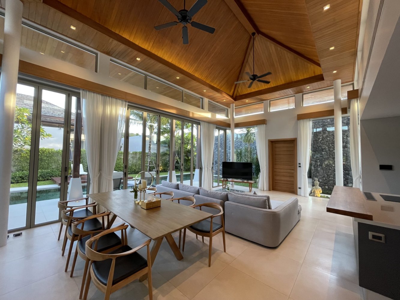 Property image - full photo 6