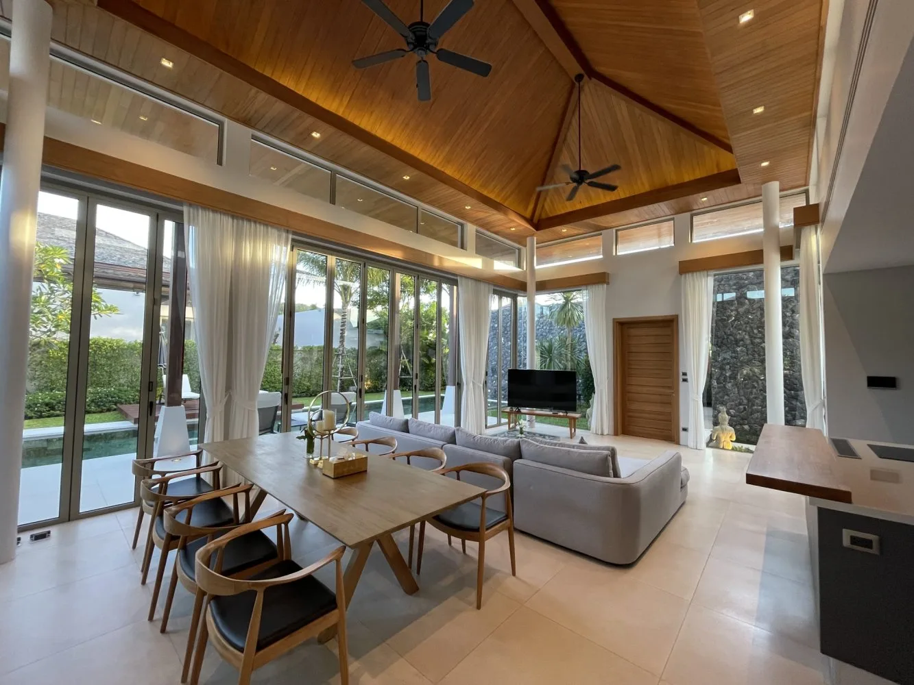 Property image - full photo 6