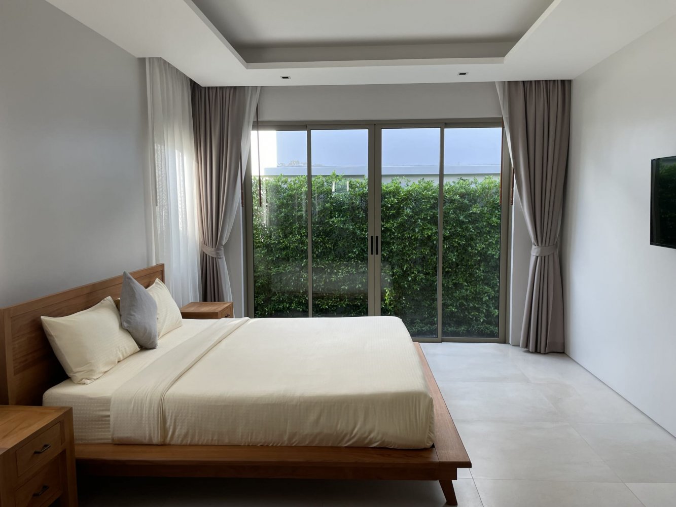 Property image - full photo 10