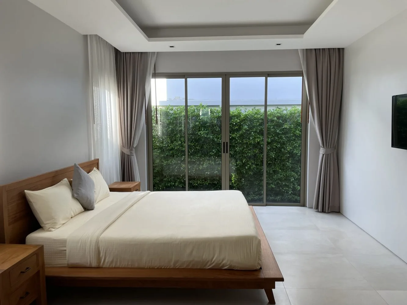Property image - full photo 10