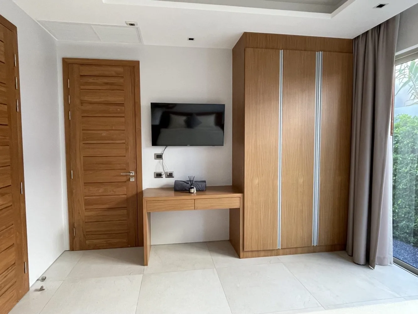 Property image - full photo 12