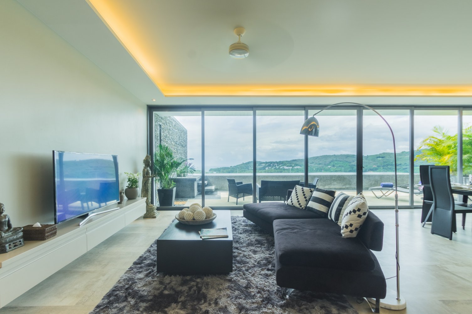Property image - full photo 9