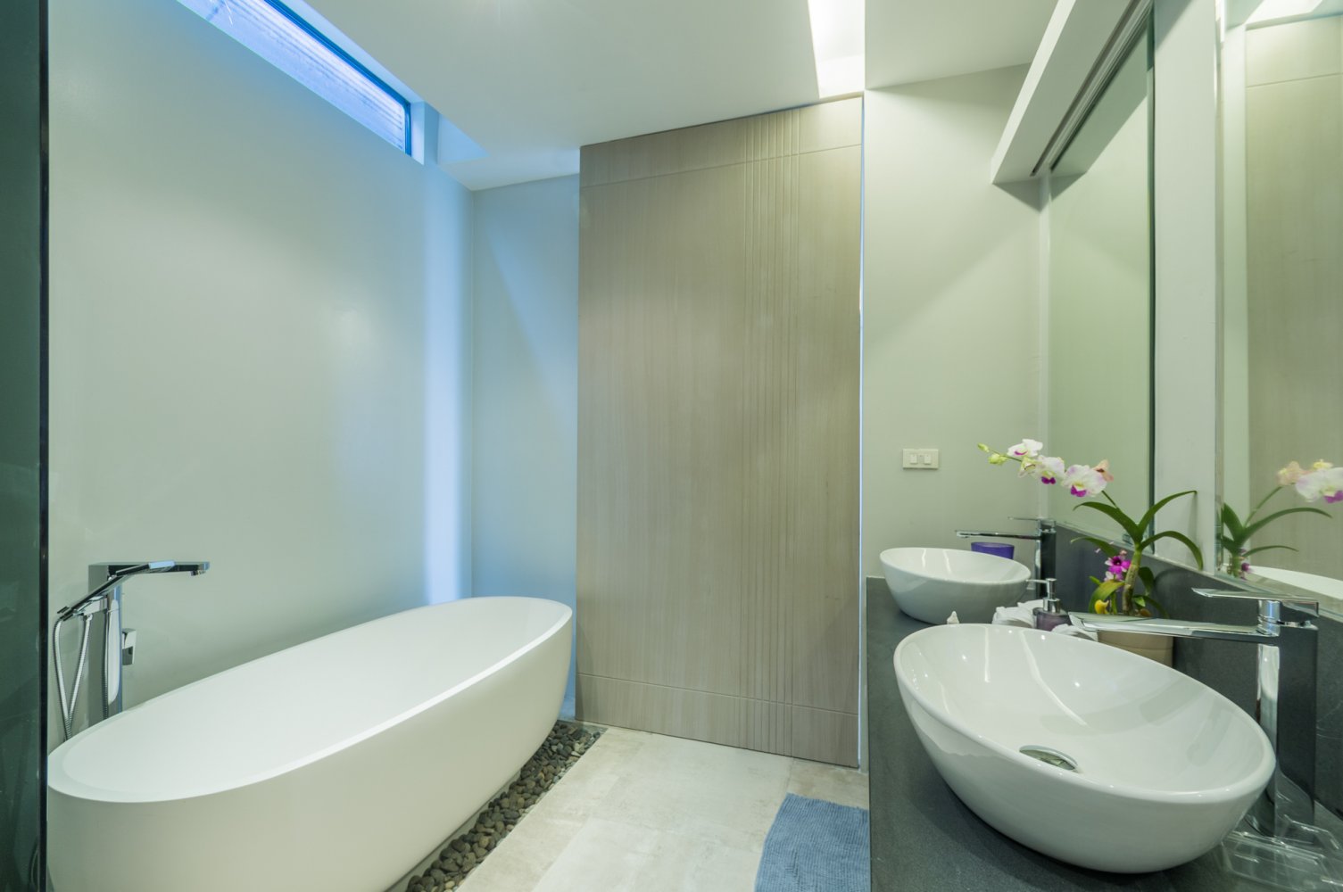 Property image - full photo 23