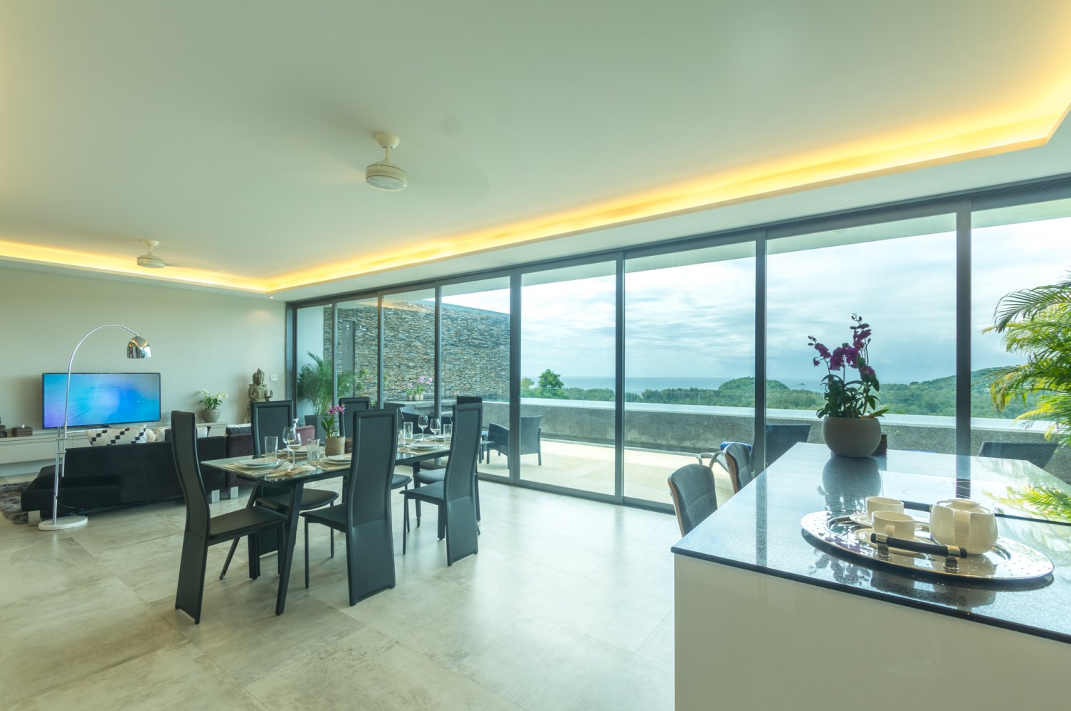 Property image - full photo 10
