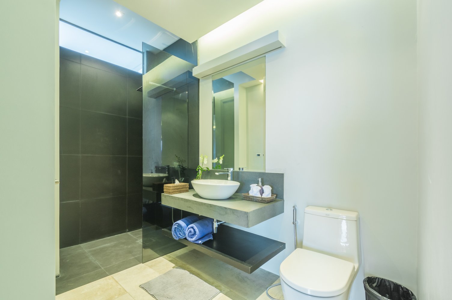 Property image - full photo 19