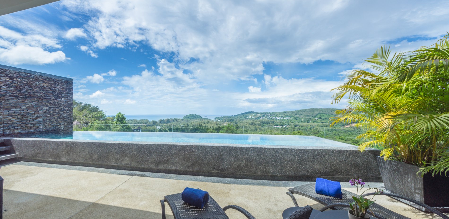 Property image - full photo 6