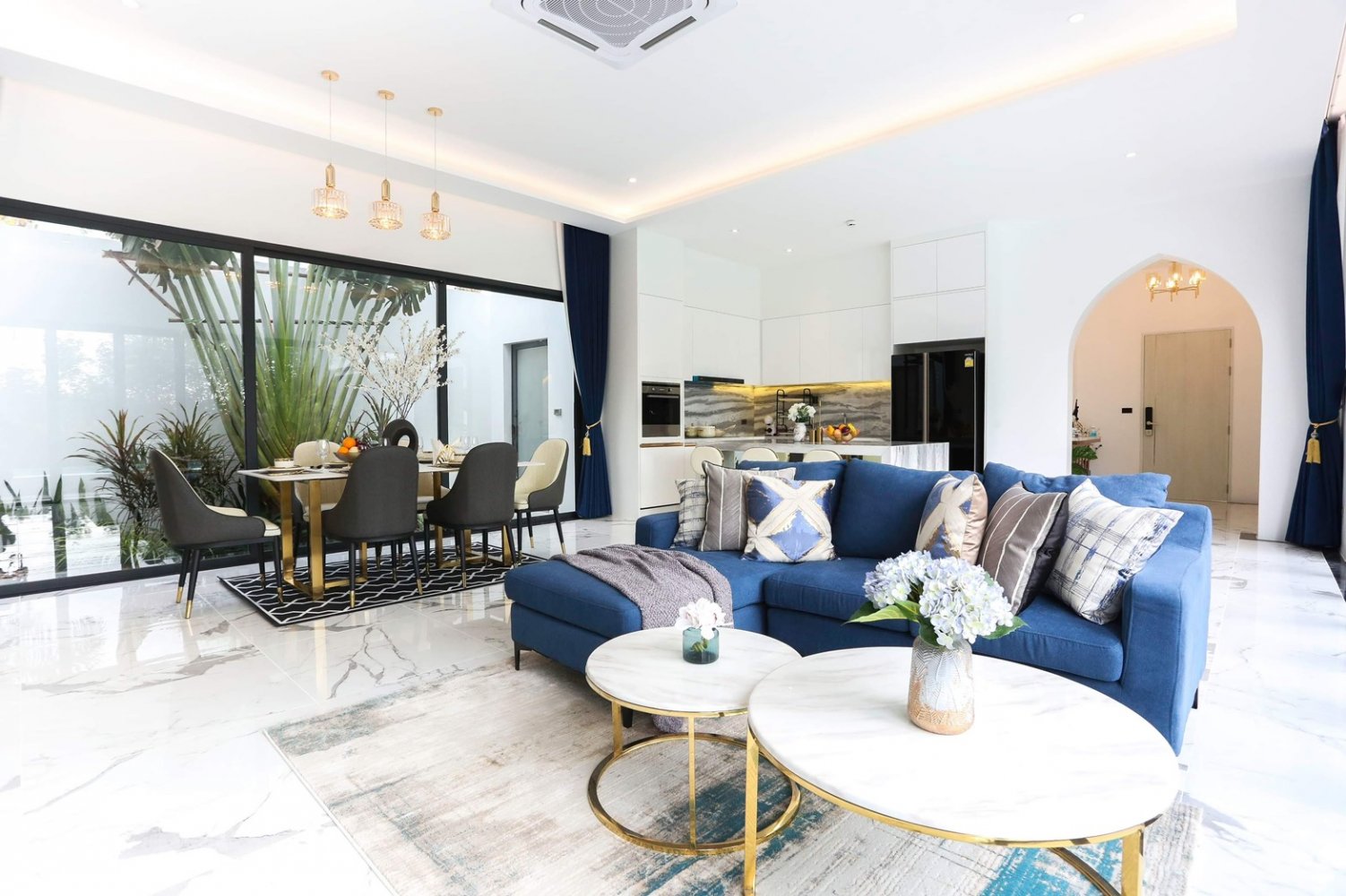 Property image - full photo 10